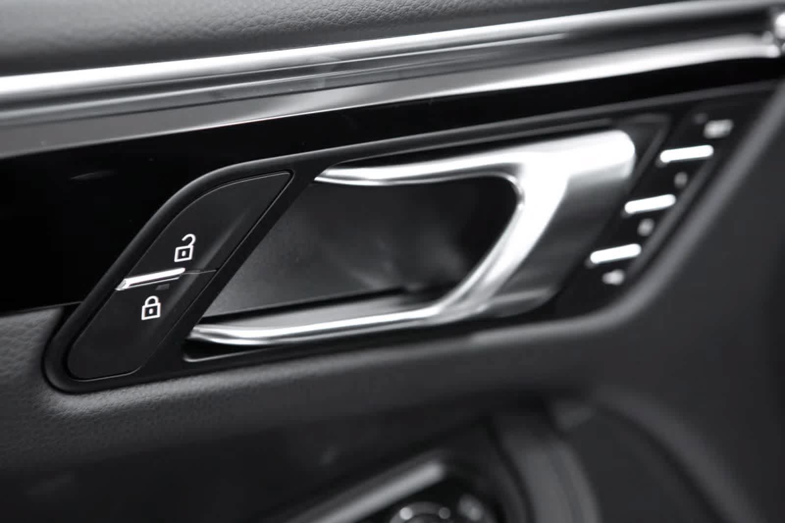 Certified 2026 Porsche Macan S AWD/4WD image 24