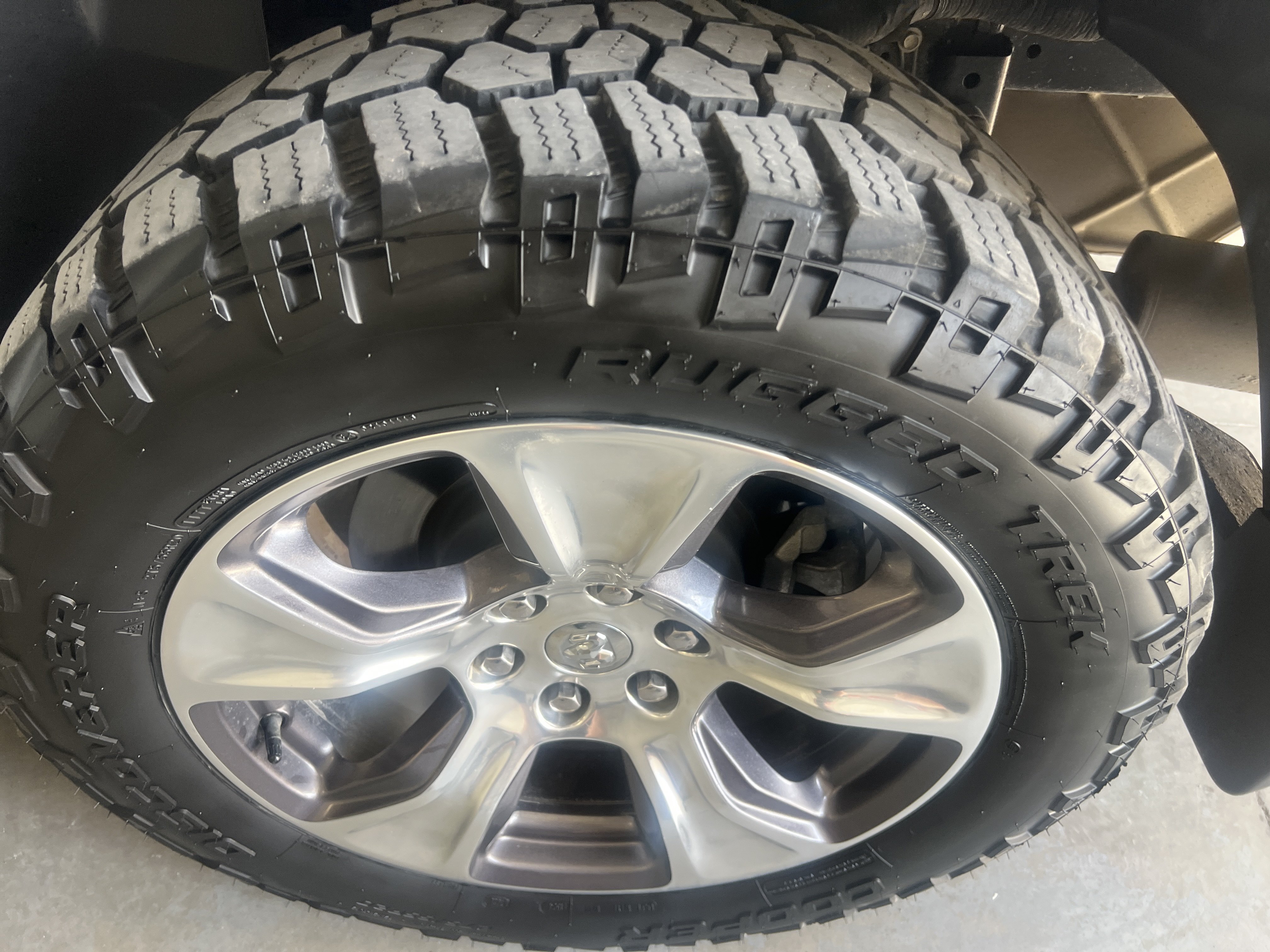 Used 2022 RAM 1500 Laramie AWD/4WD image 29