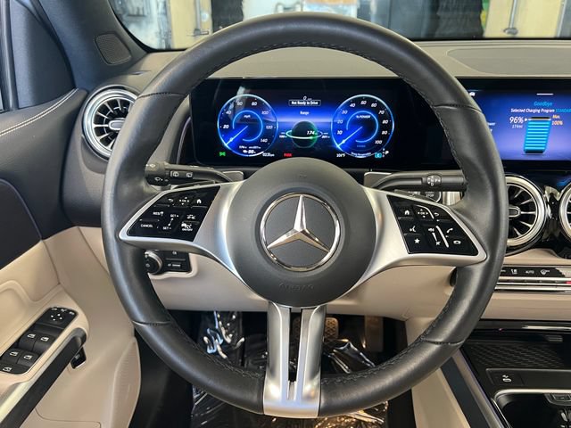 Used 2025 Mercedes-Benz EQB 300 4MATIC image 47