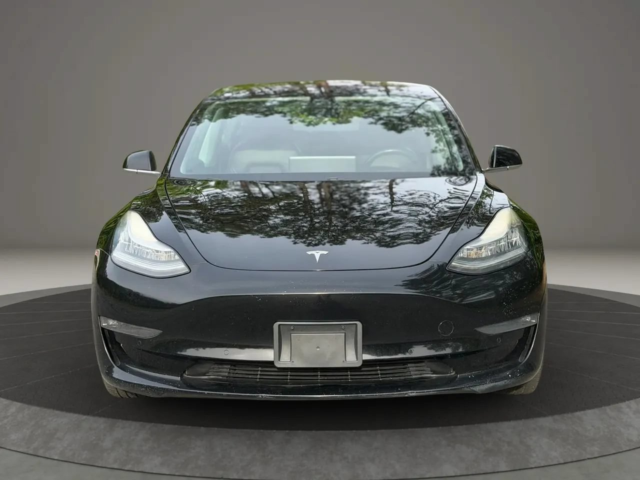 Used 2018 Tesla Model 3 Mid Range RWD image 2