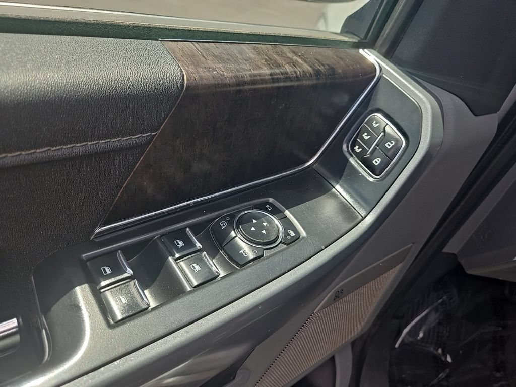 Used 2023 Ford F150 Lariat AWD/4WD image 10