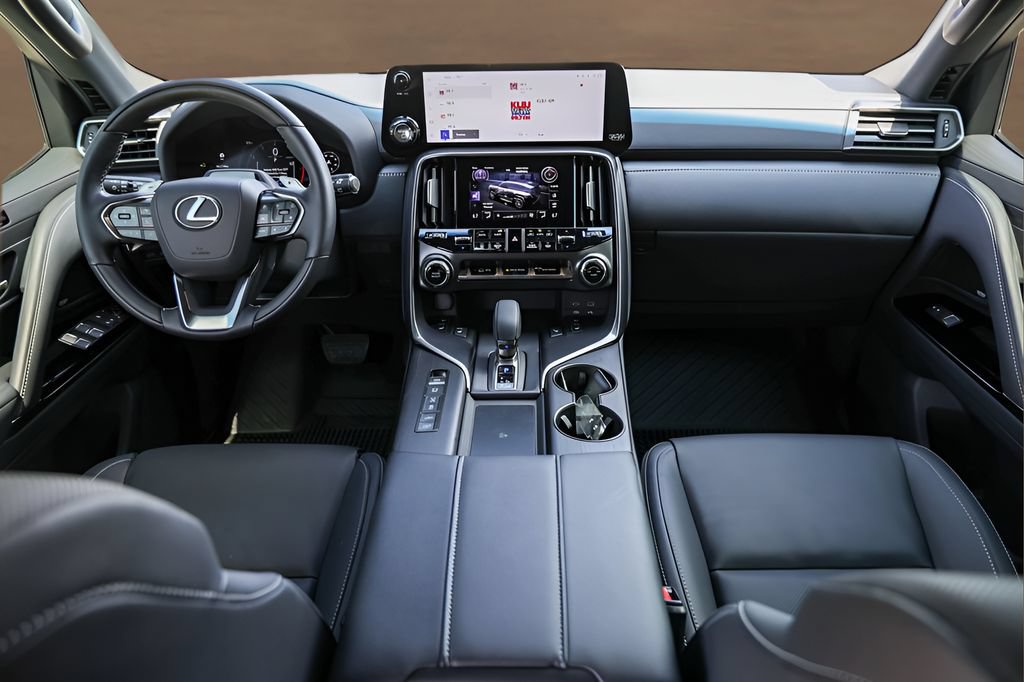 Used 2026 Lexus LX 700h Luxury w/ Appearance Package AWD/4WD image 26