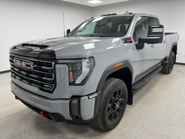 Used 2024 GMC Sierra 3500 AT4 w/ AT4 Premium Plus Package image 4