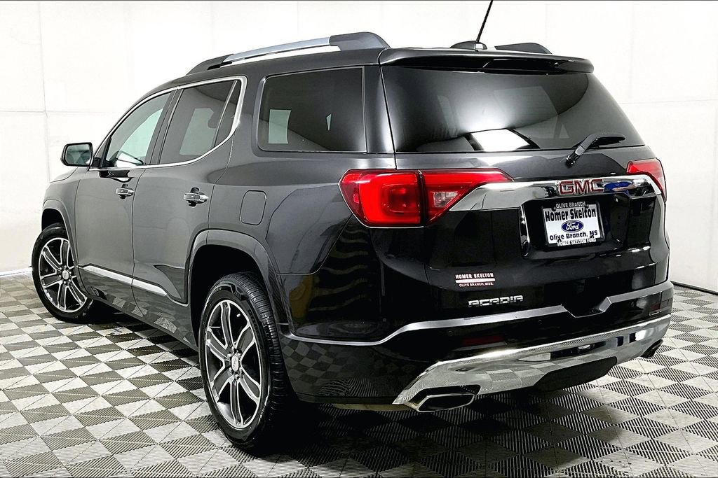 Used 2017 GMC Acadia Denali w/ Technology Package image 11
