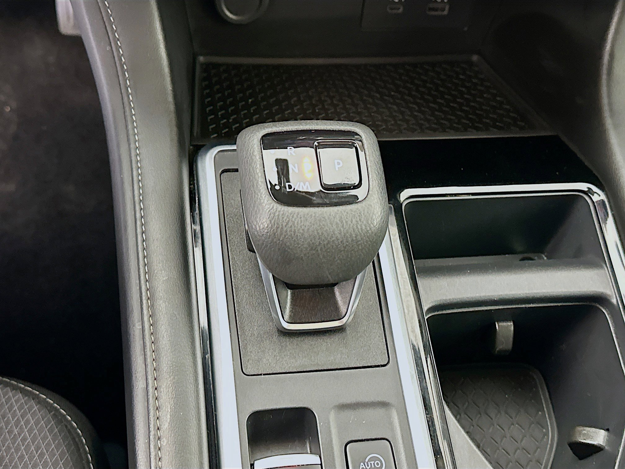 Used 2025 Nissan Pathfinder SV image 24