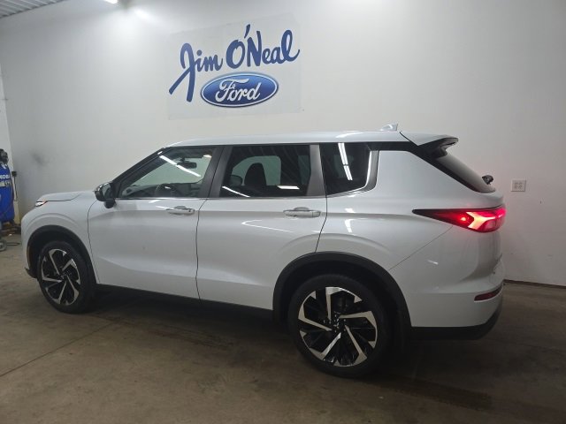 Used 2022 Mitsubishi Outlander ES image 21