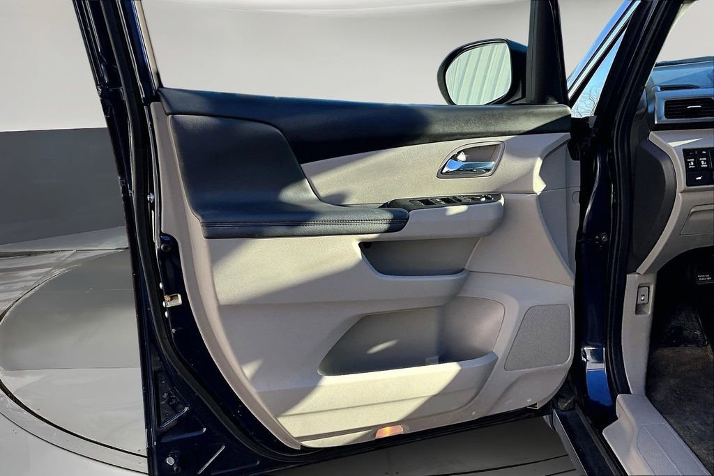 Used 2017 Honda Odyssey EX-L image 23