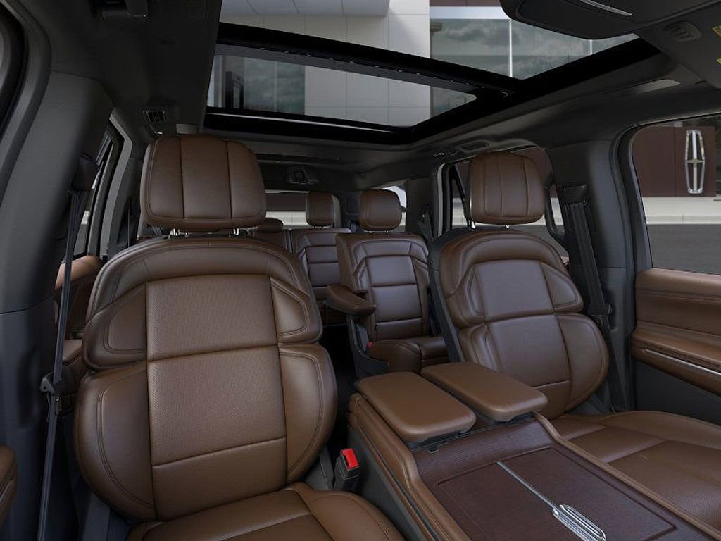 New 2026 Lincoln Navigator Reserve image 10
