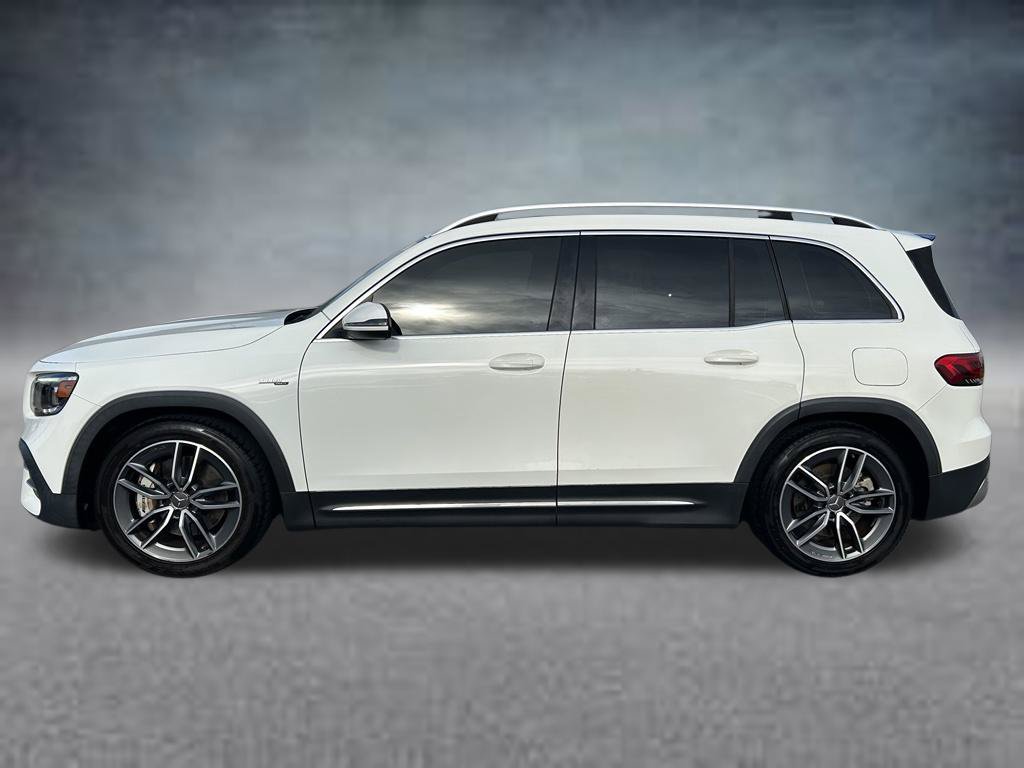 Used 2022 Mercedes-Benz GLB 35 AMG 4MATIC image 2