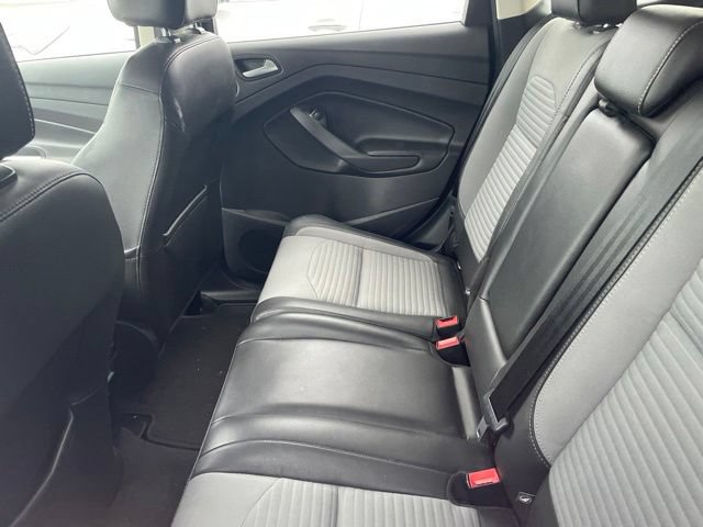 Used 2017 Ford Escape SE w/ Equipment Group 201A AWD/4WD image 3