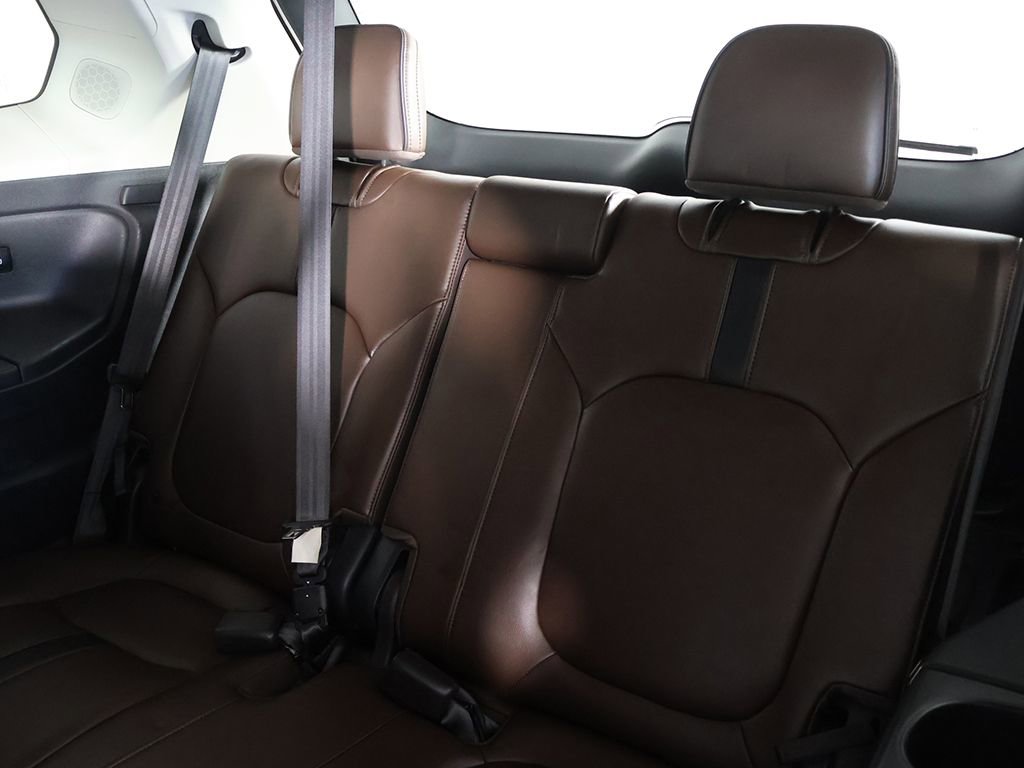 Used 2023 Honda Pilot Elite image 37