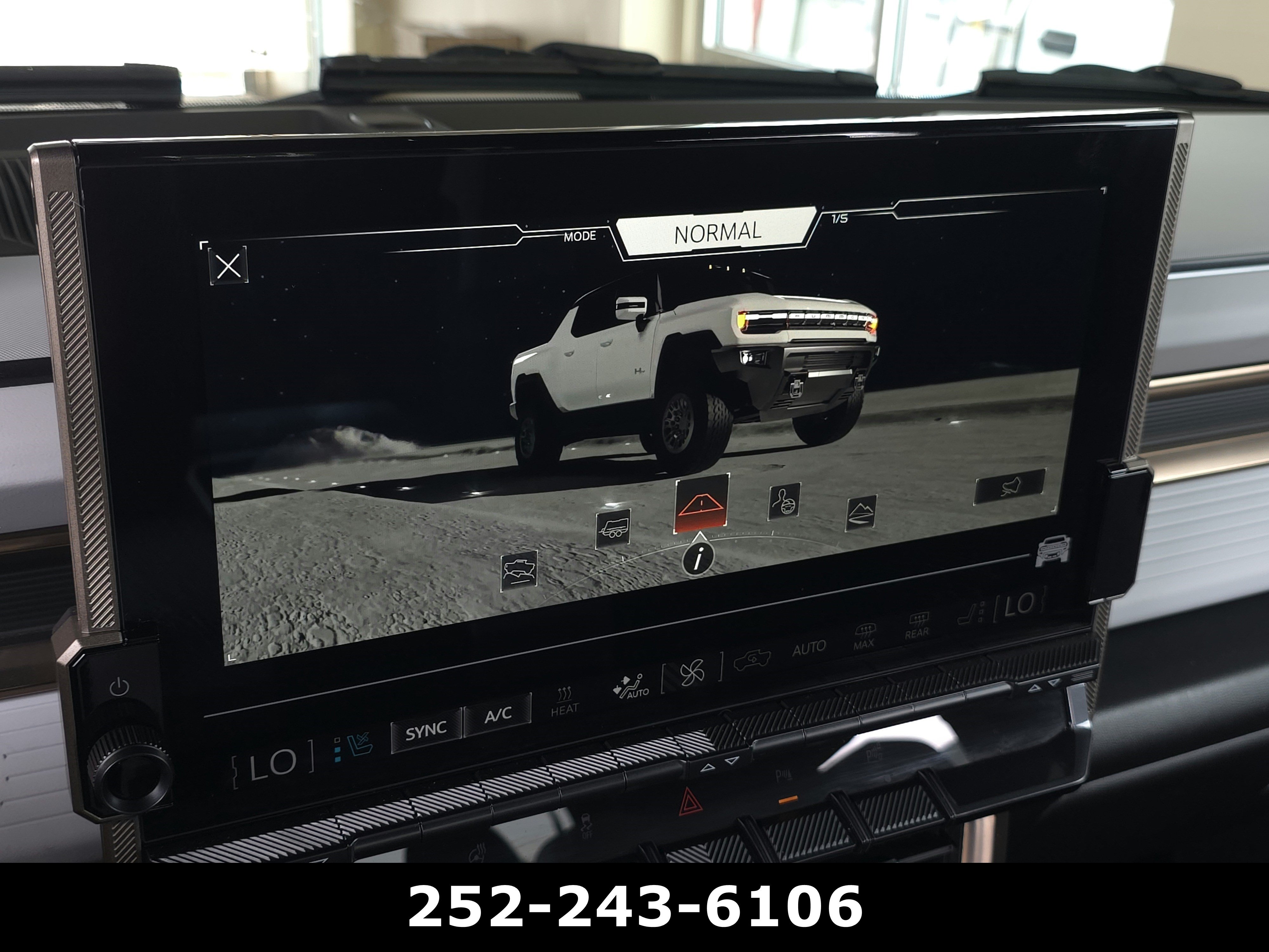 Used 2025 GMC Hummer EV 3X AWD/4WD image 20