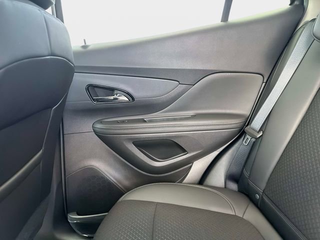 Used 2022 Buick Encore Preferred w/ Safety Package image 14