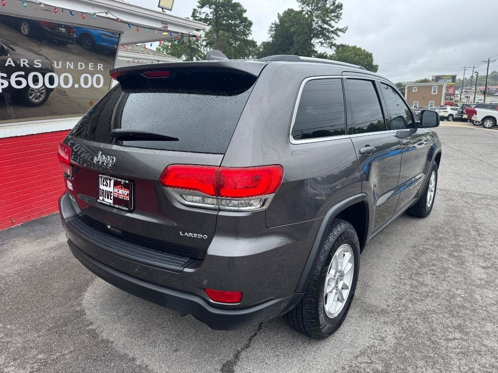 Used 2019 Jeep Grand Cherokee Laredo AWD/4WD image 8