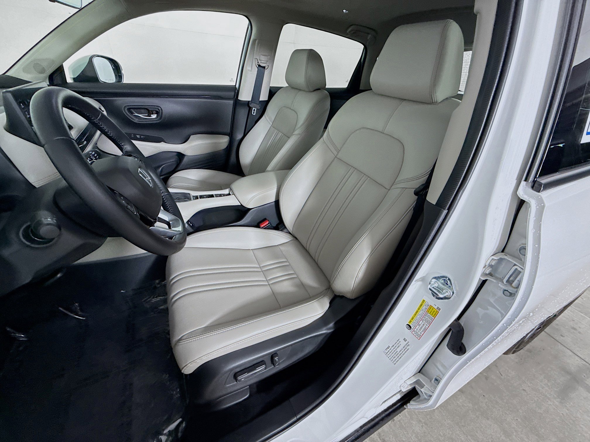 Certified 2026 Honda HR-V EX-L image 25