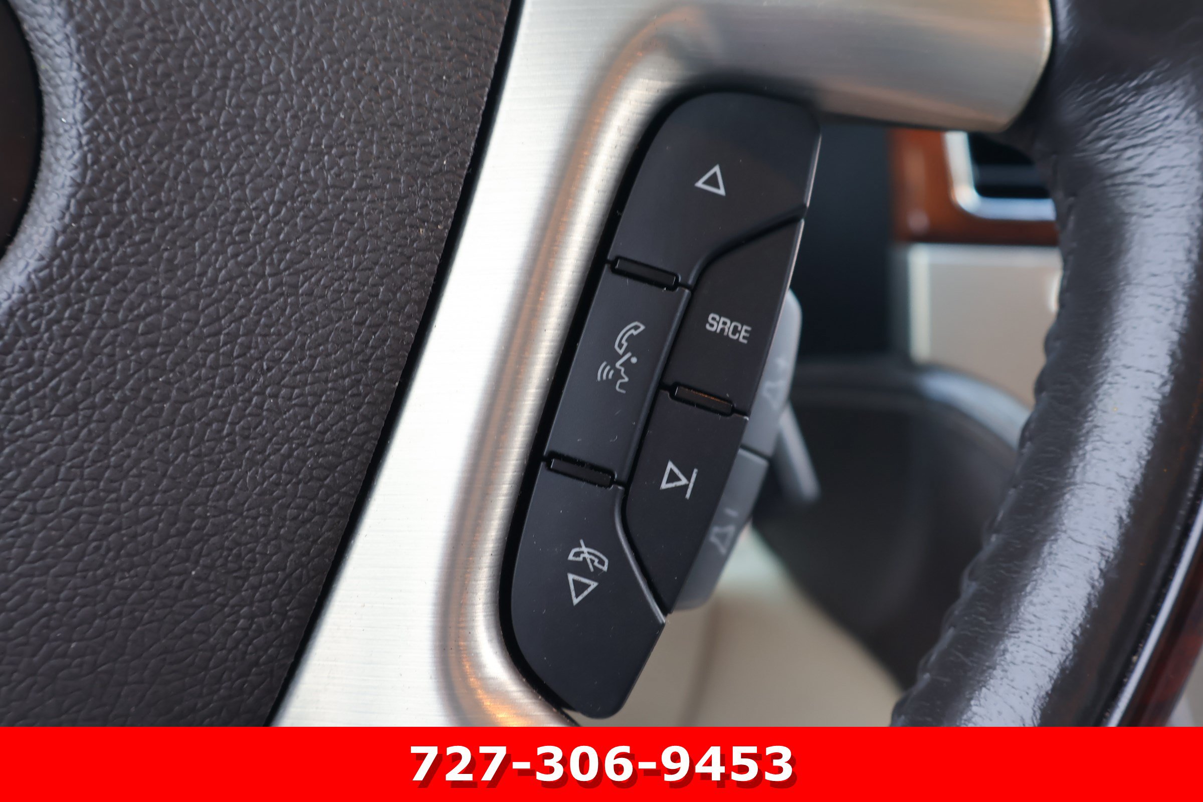 Used 2013 Cadillac Escalade ESV Platinum RWD image 27