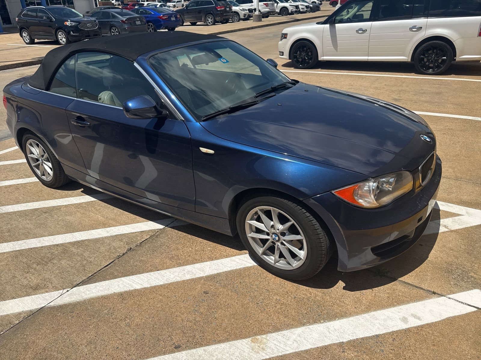 Used 2011 BMW 128i Convertible RWD image 7