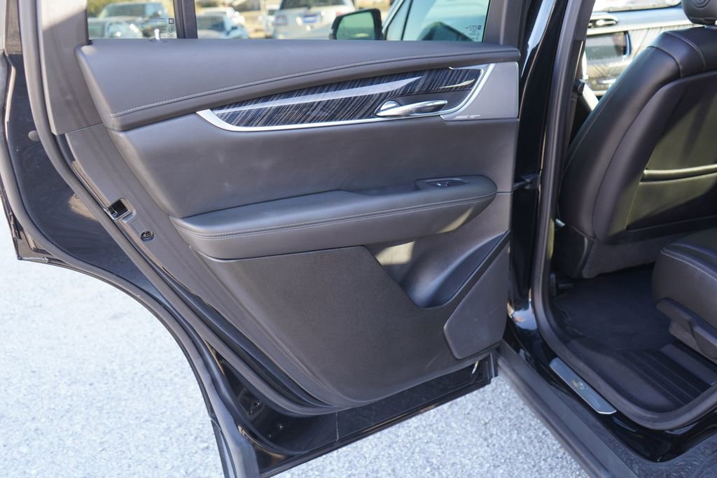 Used 2024 Cadillac XT6 Premium Luxury image 24