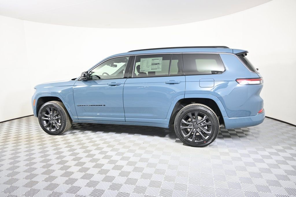 New 2026 Jeep Grand Cherokee L Limited AWD/4WD image 3