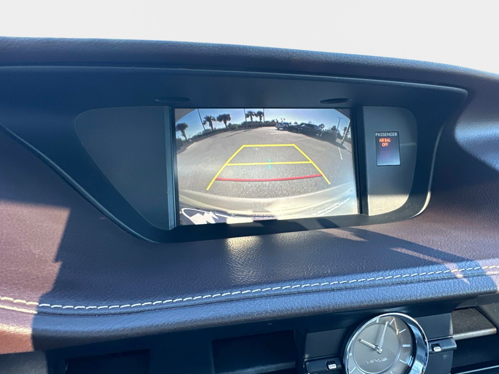 Used 2018 Lexus ES 350 w/ Luxury Package w/Wood Trim image 21