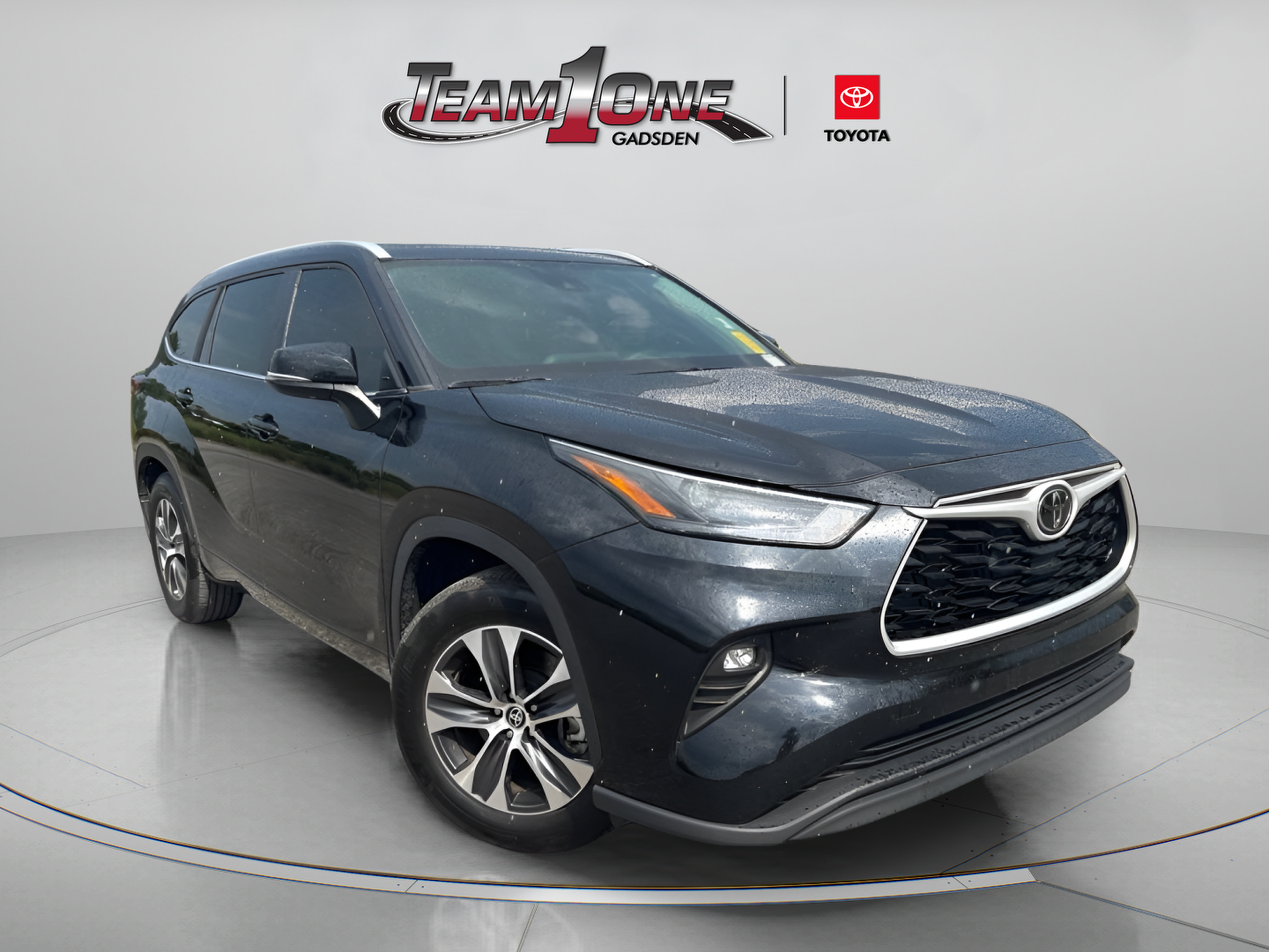 Used 2024 Toyota Highlander XLE