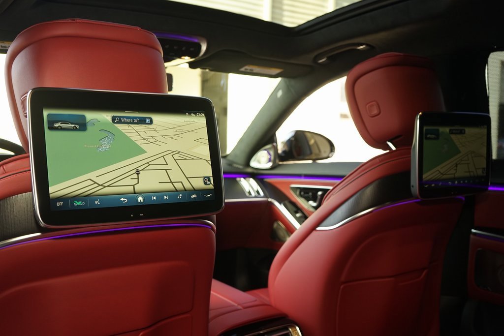 Used 2025 Mercedes-Benz S 63 AMG S image 18