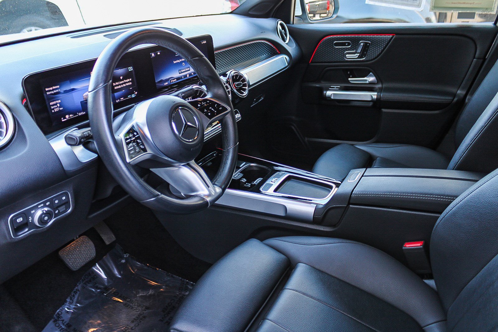 Used 2024 Mercedes-Benz GLB 250 image 19