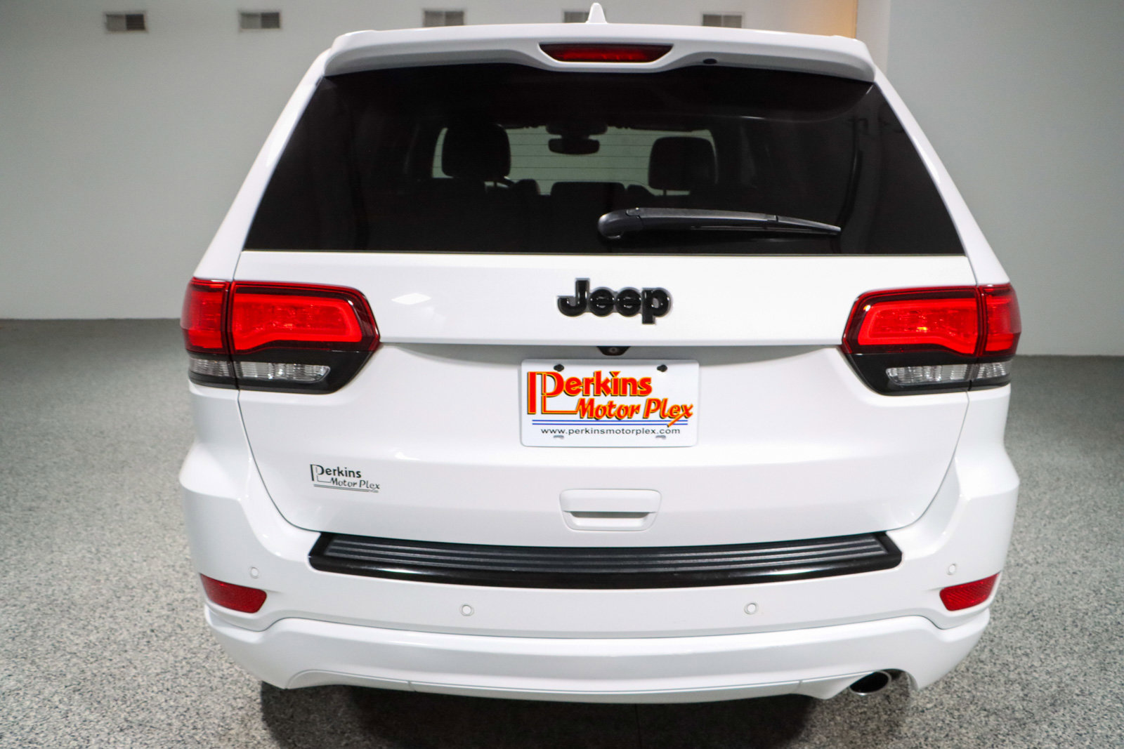 Used 2018 Jeep Grand Cherokee Altitude image 8