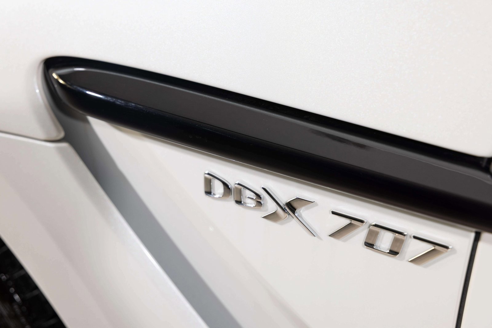 Used 2025 Aston Martin DBX 707 image 11