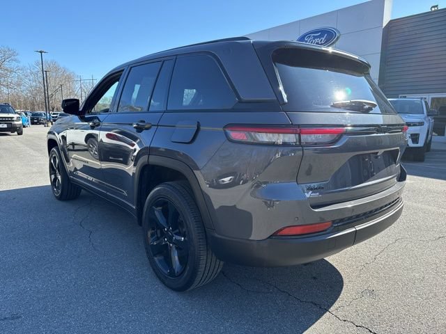 Used 2023 Jeep Grand Cherokee Altitude AWD/4WD image 8
