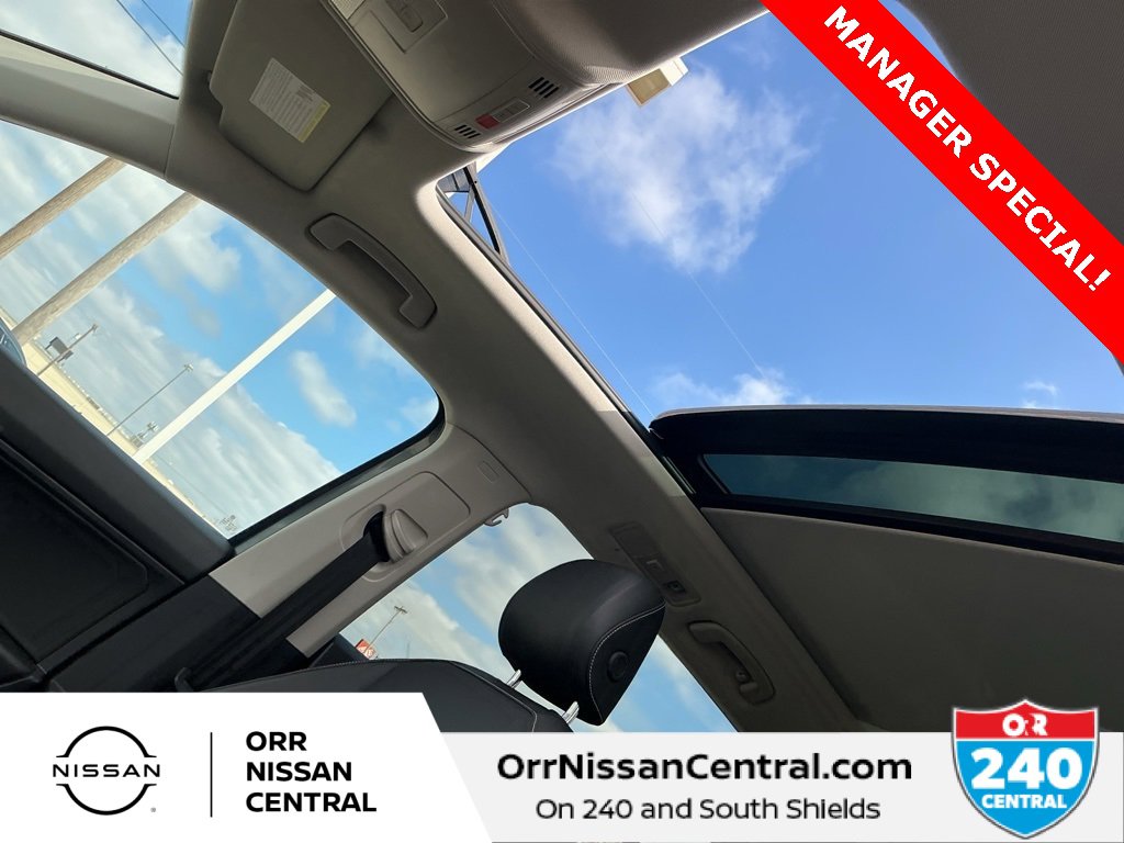 Used 2021 Volkswagen Tiguan SEL image 18