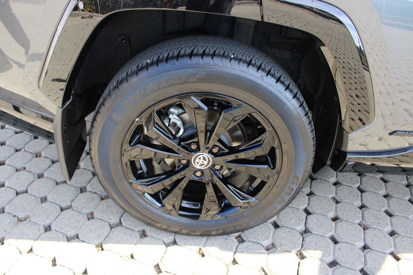 Used 2024 Toyota RAV4 XSE w/ Advanced Technology Package AWD/4WD image 14