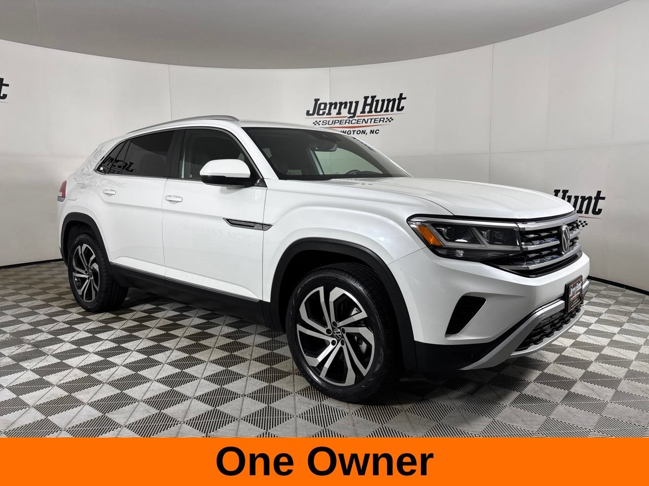 Used 2023 Volkswagen Atlas Cross Sport SEL AWD/4WD image 4