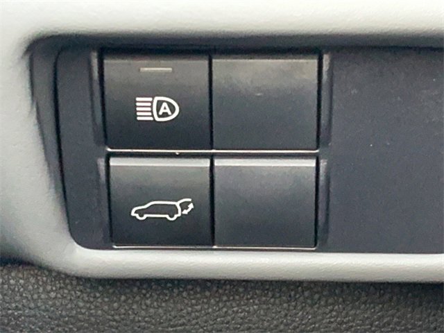 Used 2021 Toyota Highlander XLE image 29