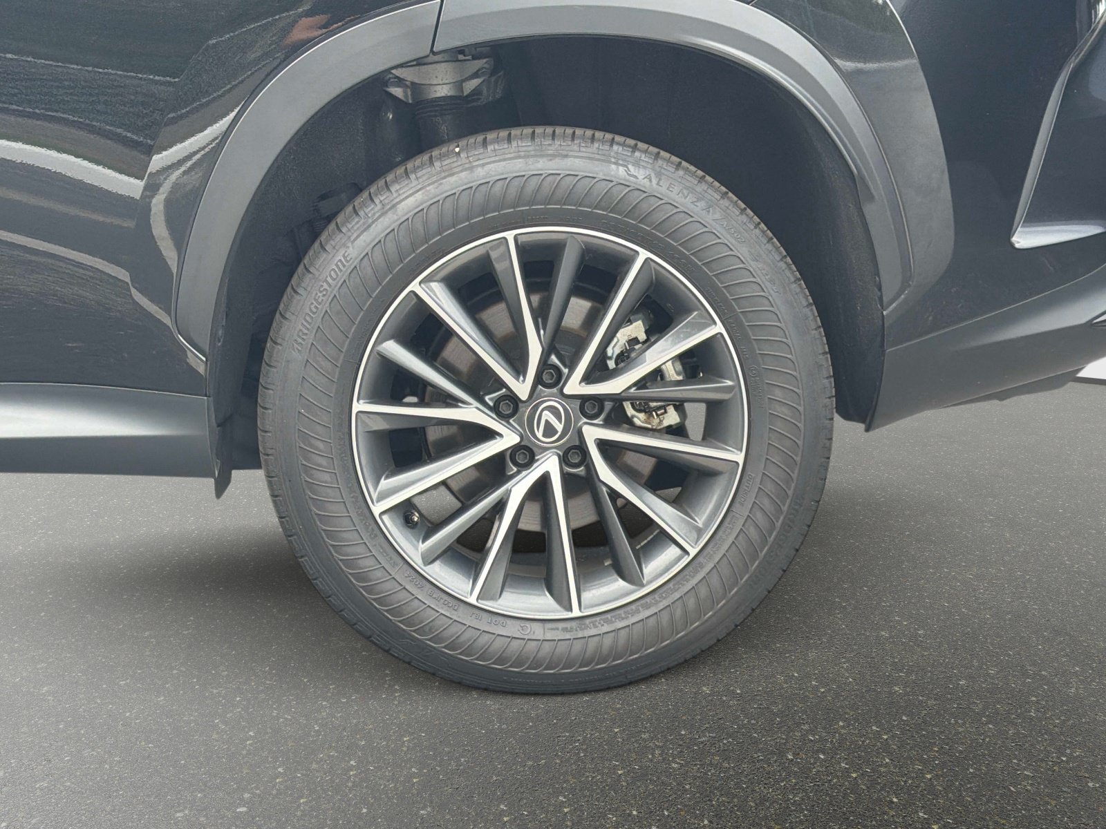 Used 2025 Lexus NX 250 FWD w/ Towing Package (2000 Lbs) image 13