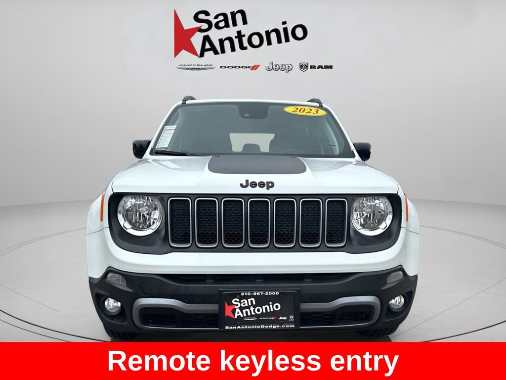 Certified 2023 Jeep Renegade Latitude AWD/4WD image 5