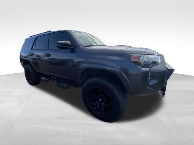 Used 2021 Toyota 4Runner Venture w/ Moonroof Package AWD/4WD image 16