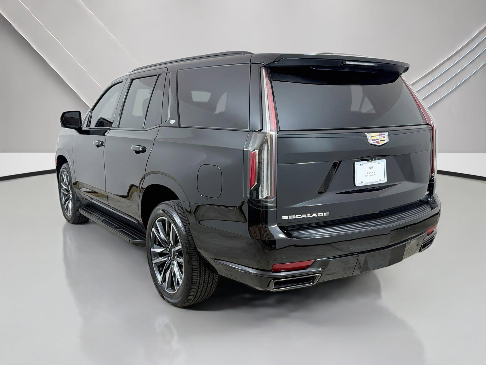 Used 2021 Cadillac Escalade Sport RWD image 3