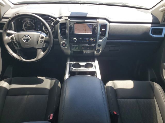 Used 2019 Nissan Titan SV w/ SV Convenience Package RWD image 3