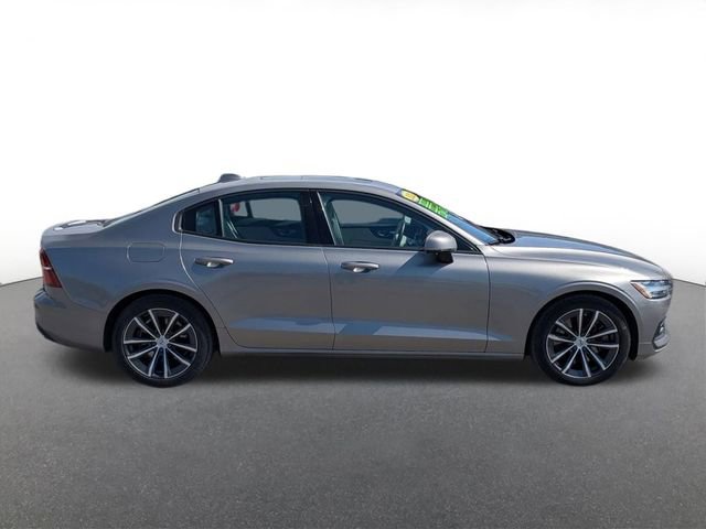 Used 2021 Volvo S60 T6 Momentum w/ Premium Package AWD/4WD image 2