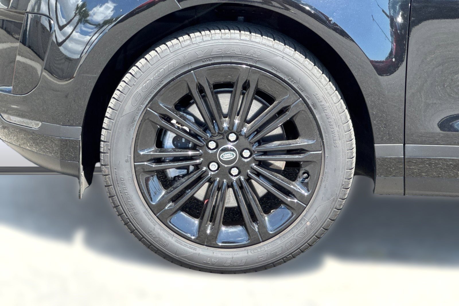 Used 2025 Land Rover Range Rover Evoque S image 11