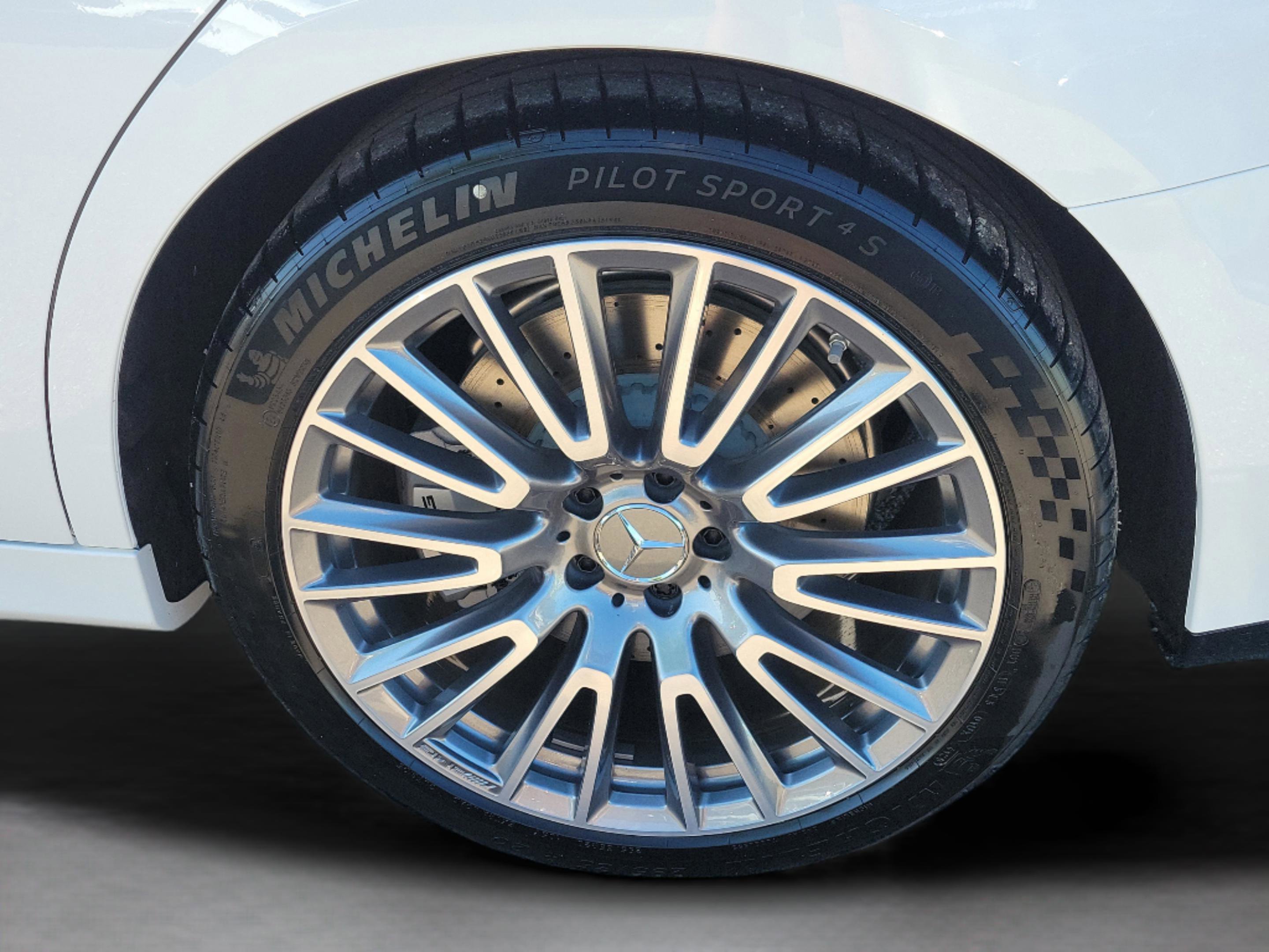 New 2026 Mercedes-Benz E 53 AMG e 4MATIC Sedan image 5