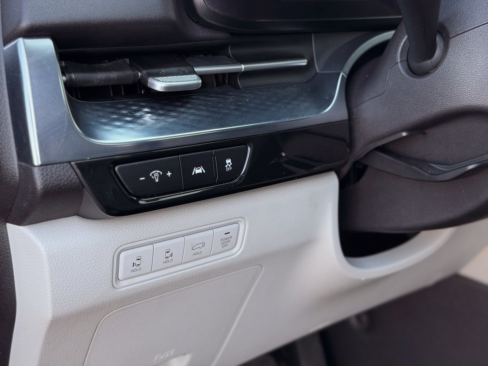 Used 2022 Kia Carnival SX Prestige FWD image 22