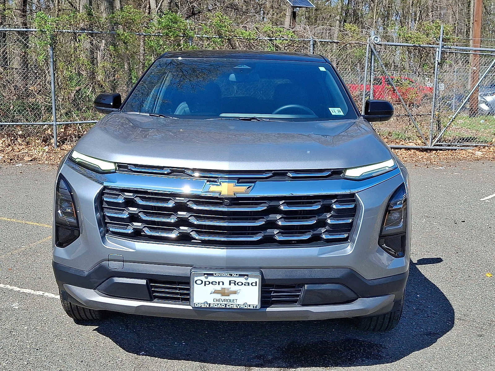 Used 2026 Chevrolet Equinox LT w/ Convenience Package II image 2