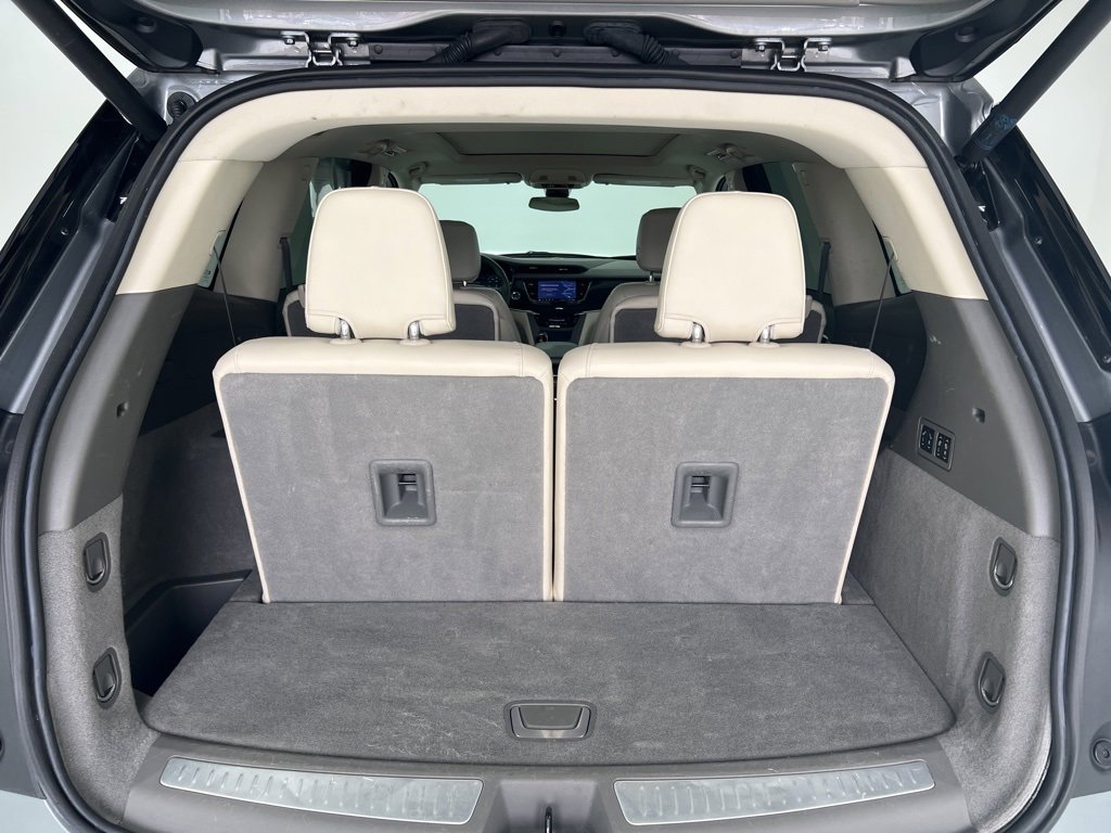Used 2025 Cadillac XT6 Premium Luxury image 23
