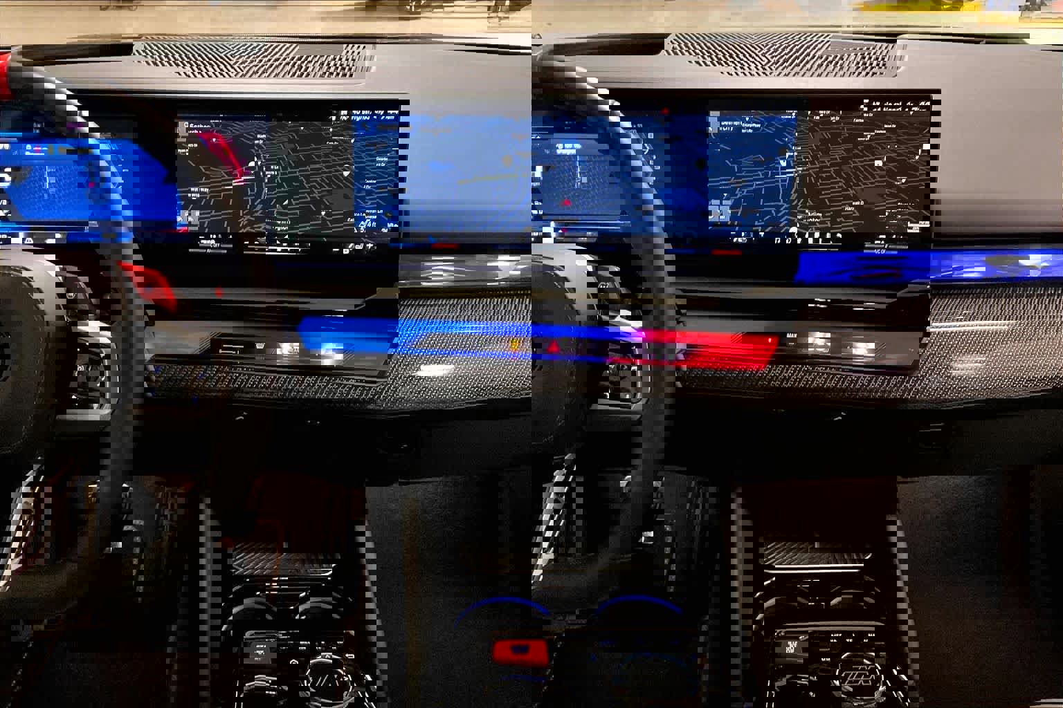 Used 2026 BMW M5 w/ Carbon Package image 6