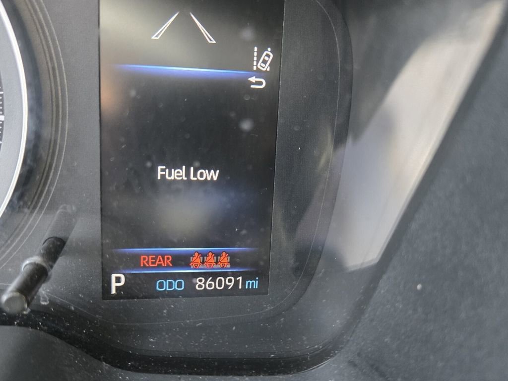 Used 2020 Toyota Corolla LE image 23