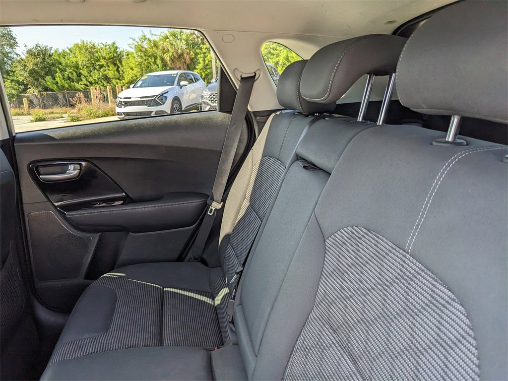 Certified 2022 Kia Niro LXS image 20