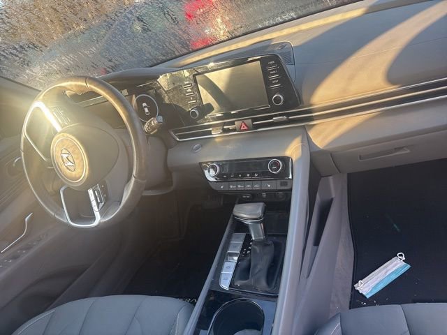 Used 2022 Hyundai Elantra SEL w/ Convenience Package image 10