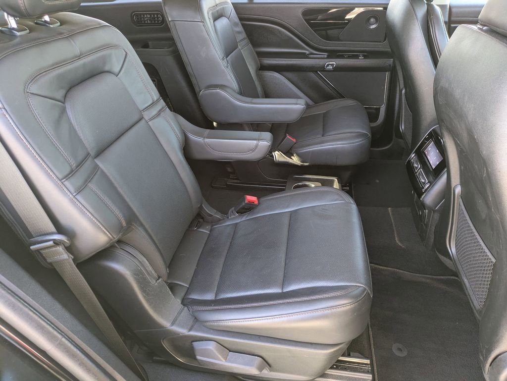 Used 2024 Lincoln Aviator Reserve AWD/4WD image 21